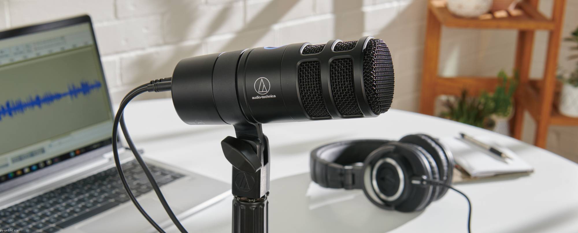 At2020 Usb Audio-Technica AT2040 Podcast Mic Bundle Includes