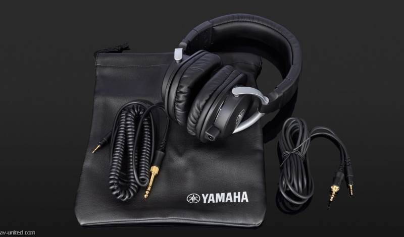 Yamaha HPH-MT8 Studio Monitor Headphones